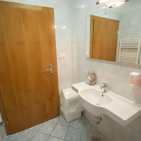 Pocitniska Hiska Skedenj Pansiyon